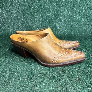 Charlie 1Horse Western Mules Light Brown Leather Brazil Women's 6.5 B